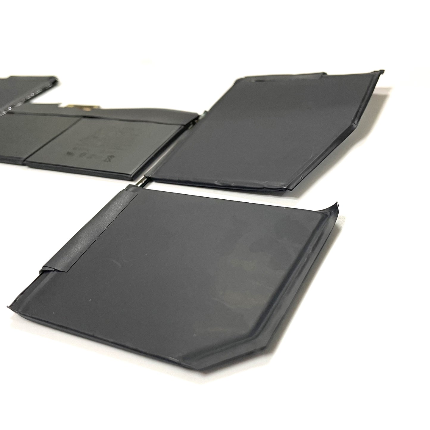 Genuine A1527 A1705 Laptop Battery for MacBook Retina 12" A1534 Early 2015 2016 Mid 2017 EMC 2746 2991 3099 MK4M2LL/A MJY32LL/A MF855LL/A MK4N2LL/A MJY42LL/A MF855 MF865LL/A MNYG2LL/A MLHA2LL/A 7.55V 39.71Wh